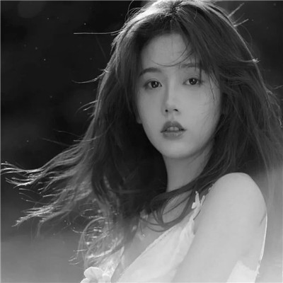 头像女ins高级质感黑白真人图片