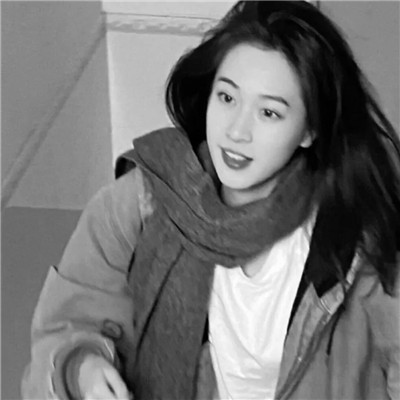 头像女ins高级质感黑白真人图片
