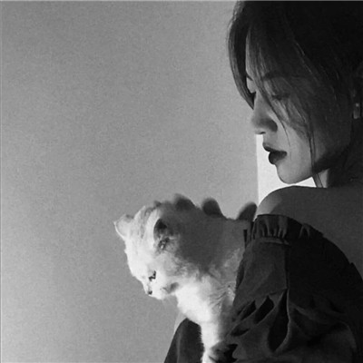 头像女ins高级质感黑白真人图片