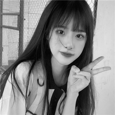 头像女ins高级质感黑白真人图片