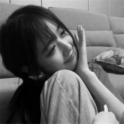 头像女ins高级质感黑白真人图片