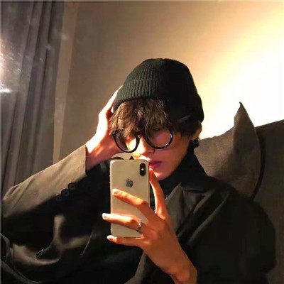 单人头像ins高级质感男