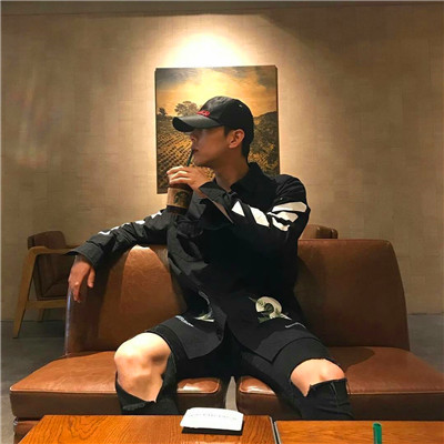 单人头像ins高级质感男