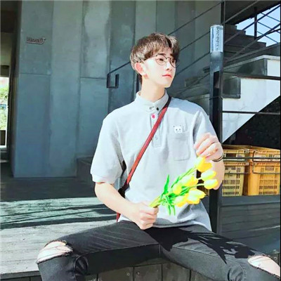单人头像ins高级质感男