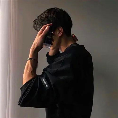 单人头像ins高级质感男