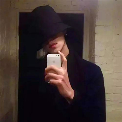单人头像ins高级质感男