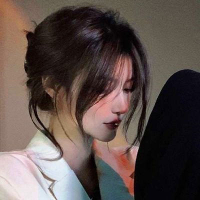看了会脸红的禁欲系情侣头像