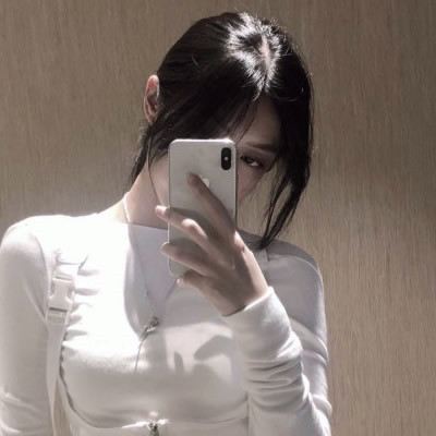 胸大的姑娘的图片头像