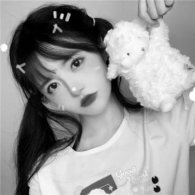 真人少女心头像仙气黑白高清图片
