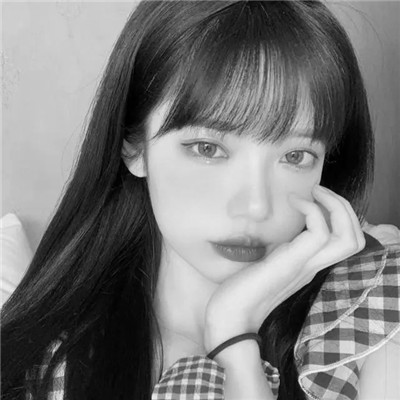 真人少女心头像仙气黑白高清图片