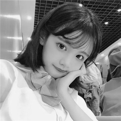 真人少女心头像仙气黑白高清图片