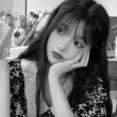 真人少女心头像仙气黑白高清图片