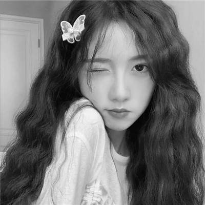 真人少女心头像仙气黑白高清图片
