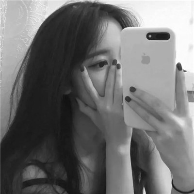 真人少女心头像仙气黑白高清图片