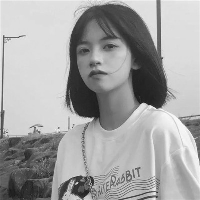 真人少女心头像仙气黑白高清图片