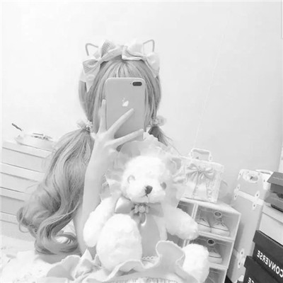 真人少女心头像仙气黑白高清图片