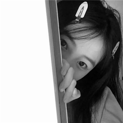 真人少女心头像仙气黑白高清图片