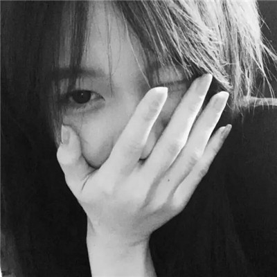 真人少女心头像仙气黑白高清图片