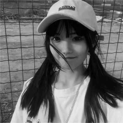 真人少女心头像仙气黑白高清图片