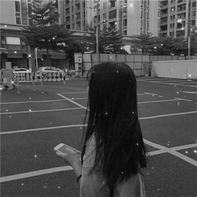 真人少女心头像仙气黑白高清图片
