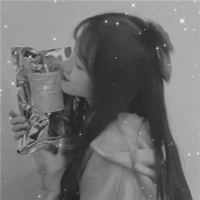 真人少女心头像仙气黑白高清图片