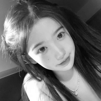 黑白真人女头图片