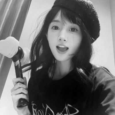 黑白真人女头图片