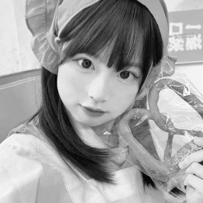 黑白真人女头图片
