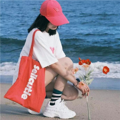 能看到女生所有部位的头像图片