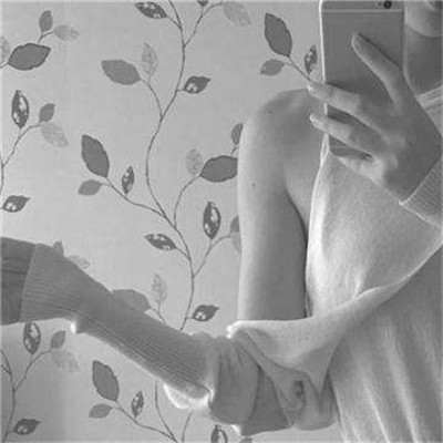 ins黑白女生部位头像图片