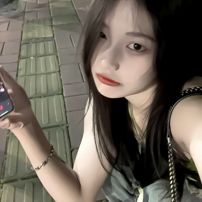 好看的女生qq头像真人图片
