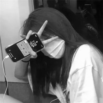 qq头像女生黑白少女高清图片