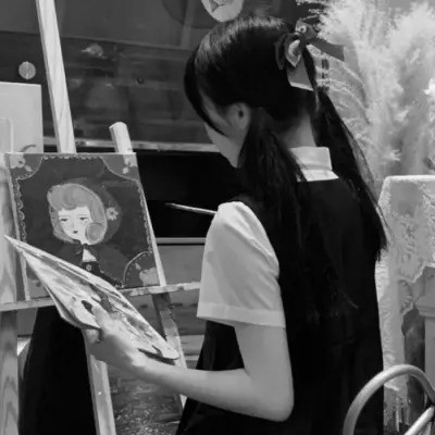 qq头像女生黑白少女高清图片
