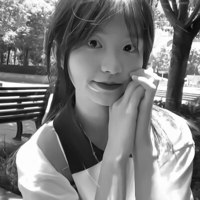 qq头像女生黑白少女高清图片