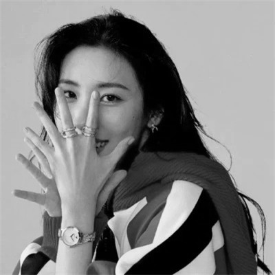 黑白系头像女生可爱小清新图片