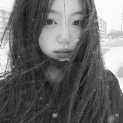黑白系头像女生可爱小清新图片