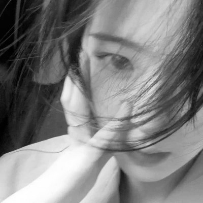 黑白系头像女生可爱小清新图片
