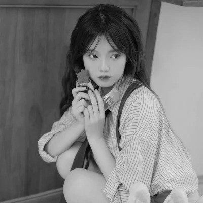 黑白系头像女生可爱小清新图片