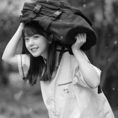 黑白系头像女生可爱小清新图片