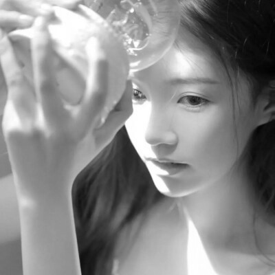 黑白系头像女生可爱小清新图片