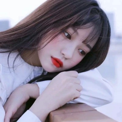 简单干净小清新头像女
