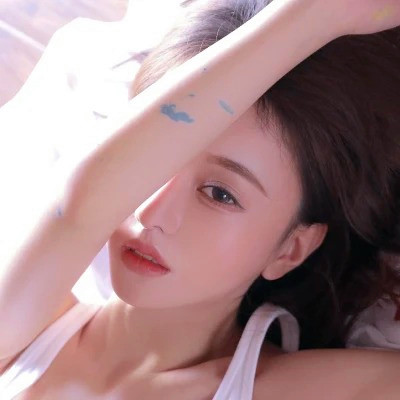简单干净小清新头像女