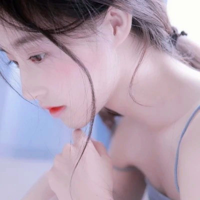 简单干净小清新头像女
