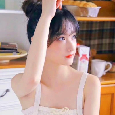 简单干净小清新头像女