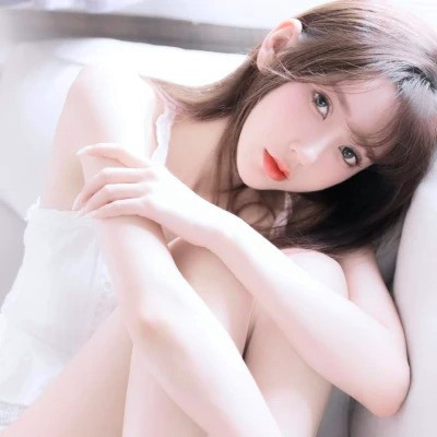 简单干净小清新头像女