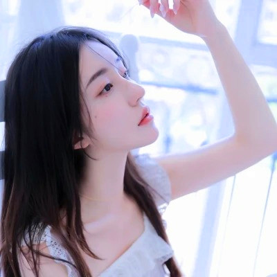 简单干净小清新头像女