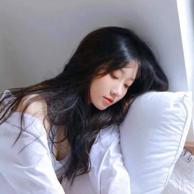 简单干净小清新头像女