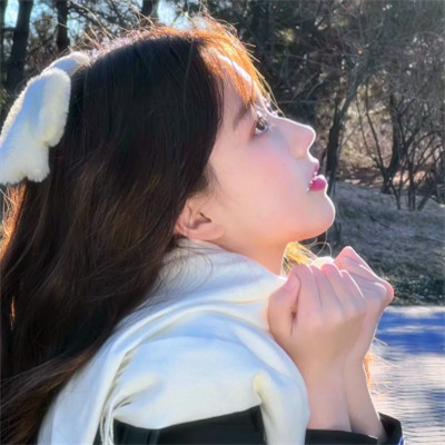 简单干净小清新头像女