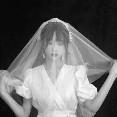 头像女生可爱萌气质黑白真人图片