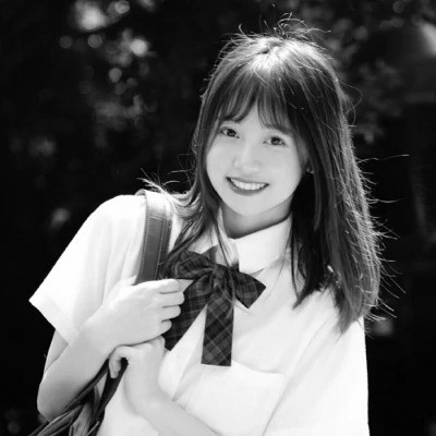 头像女生可爱萌气质黑白真人图片